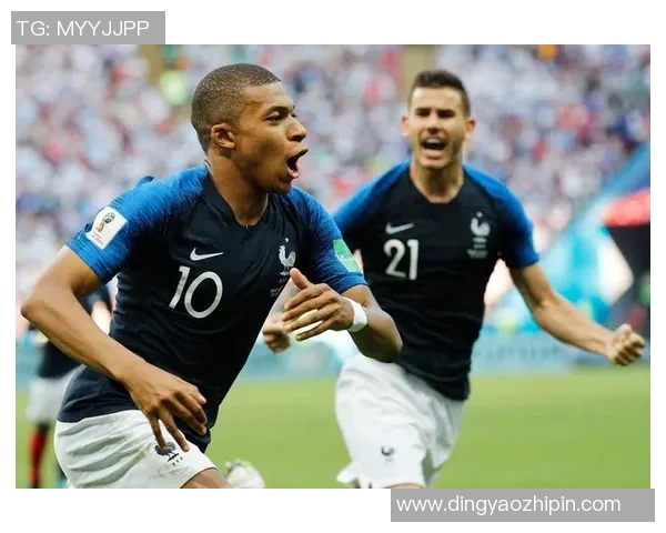 足球明星背后的故事与争议揭秘,光鲜亮丽背后不为人知的辛酸与挑战 足球明星背后的故事与争议揭秘,光鲜亮丽背后不为人知的辛酸与挑战