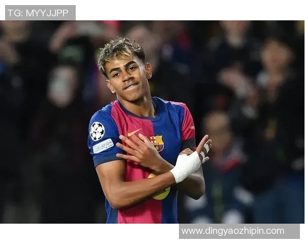 南美小个子足球明星的传奇之路与辉煌成就揭秘