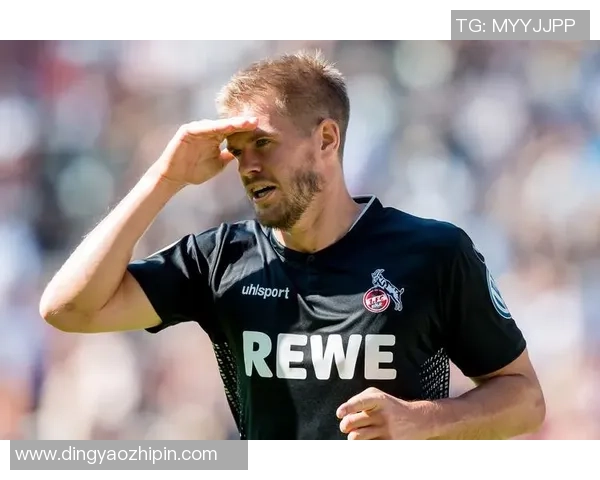 莫西干头足球明星的传奇人生与赛场风采解析 莫西干头足球明星的传奇人生与赛场风采解析