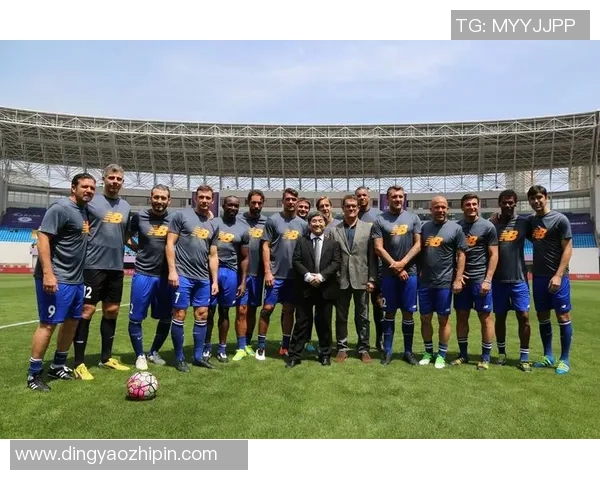 香港足球明星队的辉煌历程与球员风采全景介绍 香港足球明星队的辉煌历程与球员风采全景介绍